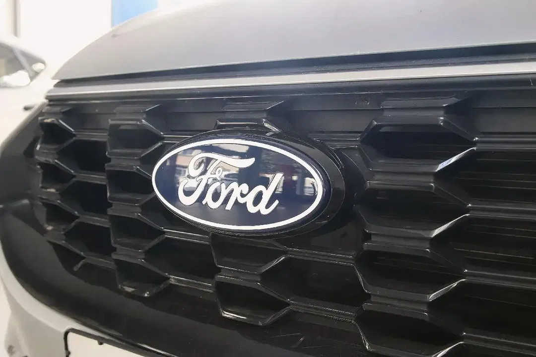 Ford Kuga - Thumbnail 9