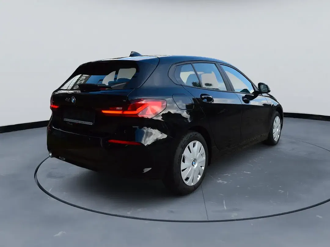 BMW 116 - Thumbnail 3