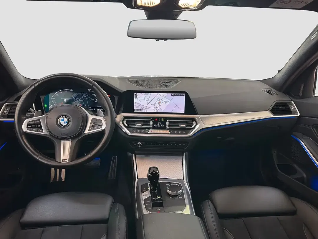 BMW 320 - Thumbnail 13