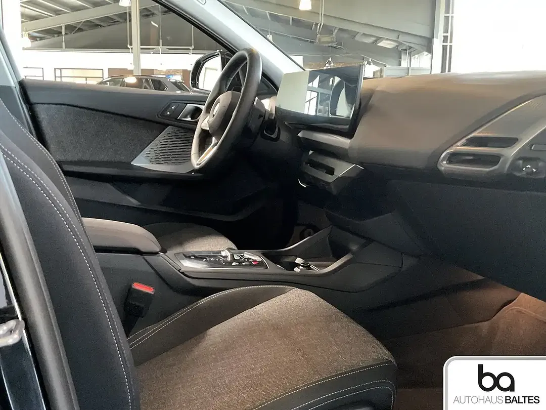 BMW 116 - Thumbnail 6