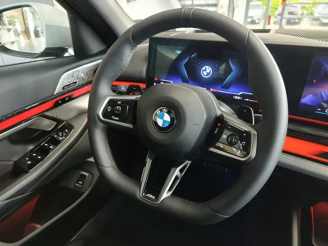 BMW 520 - Thumbnail 9