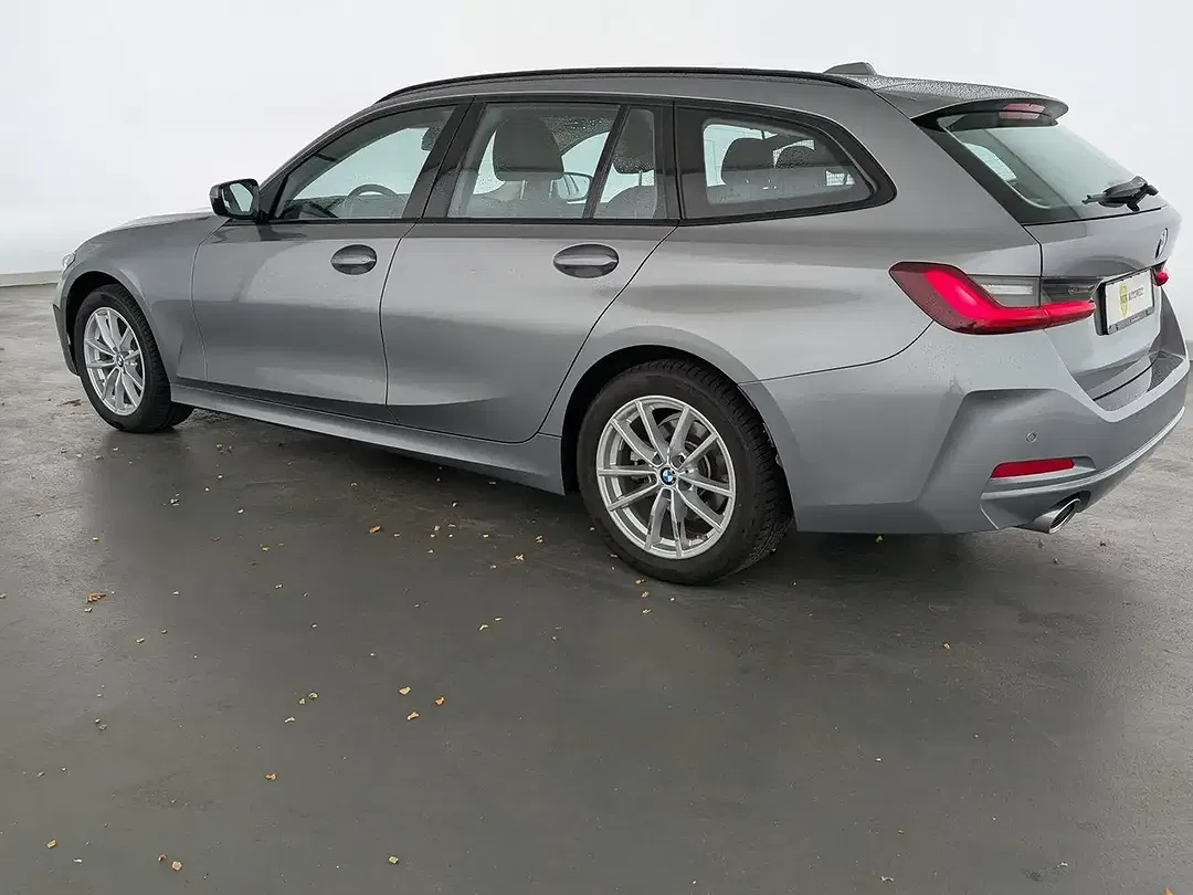 BMW 320 - Thumbnail 9