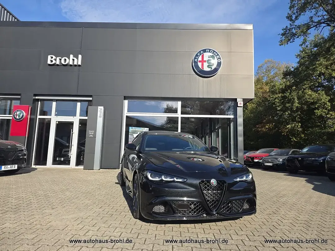 Alfa Romeo Giulia - Thumbnail 1