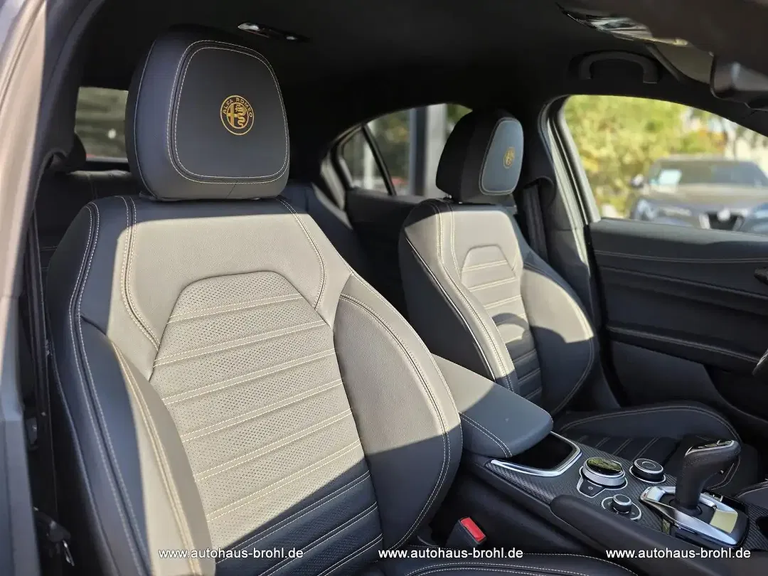 Alfa Romeo Giulia - Thumbnail 12