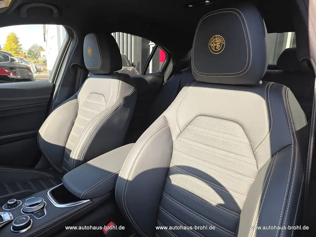 Alfa Romeo Giulia - Thumbnail 13