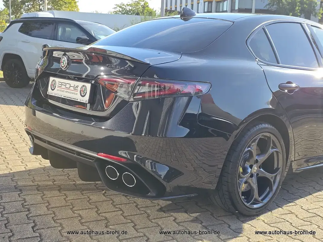 Alfa Romeo Giulia - Thumbnail 5