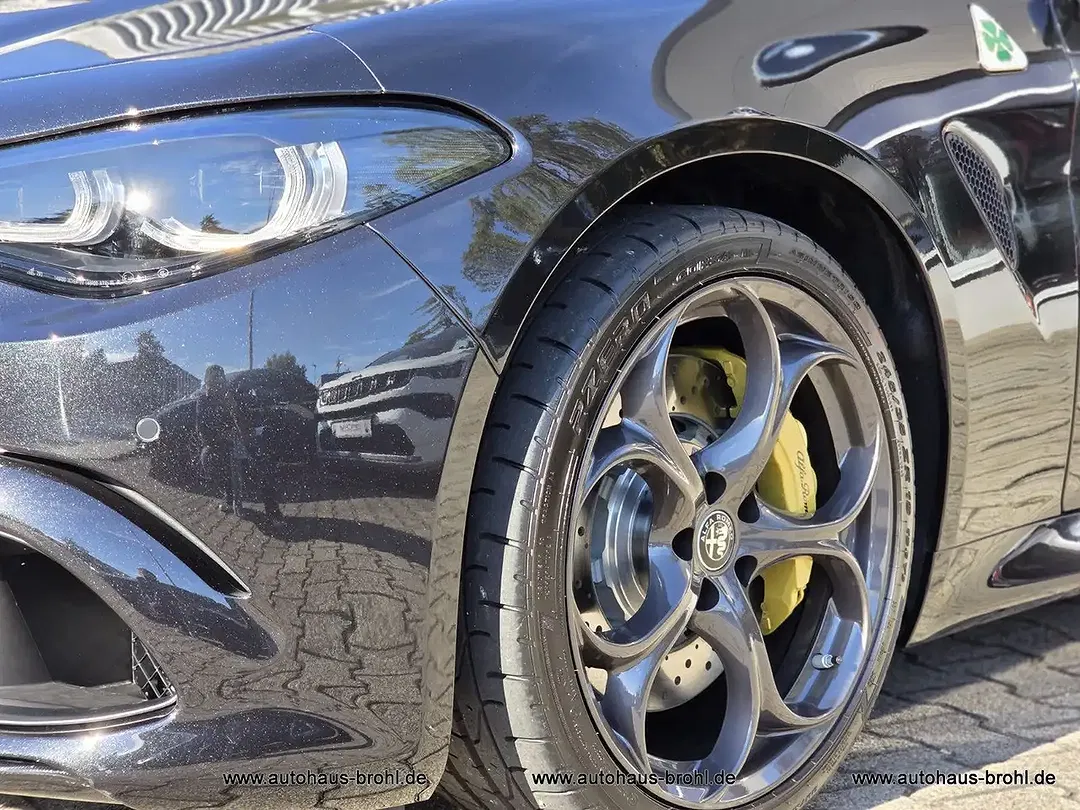 Alfa Romeo Giulia - Thumbnail 7