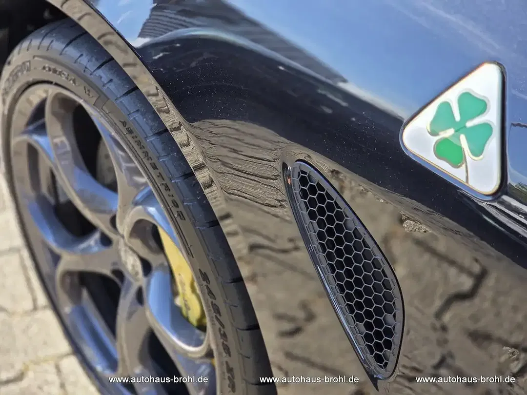Alfa Romeo Giulia - Thumbnail 8