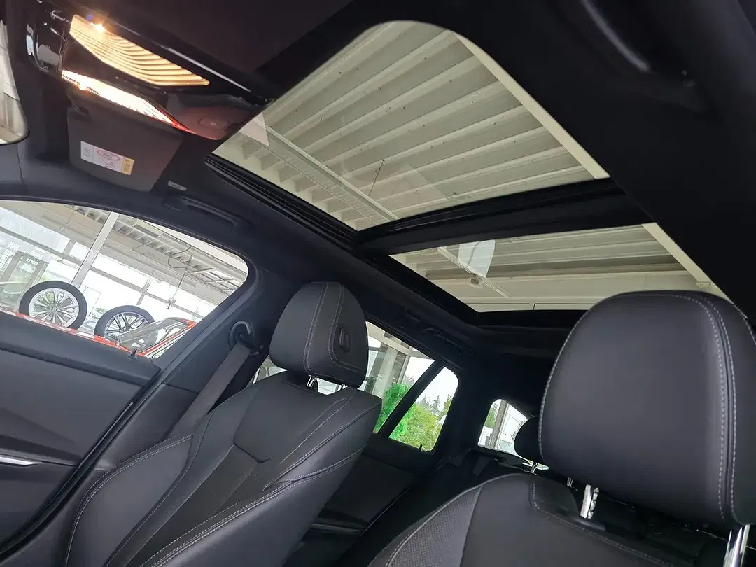 BMW 330 - Thumbnail 10