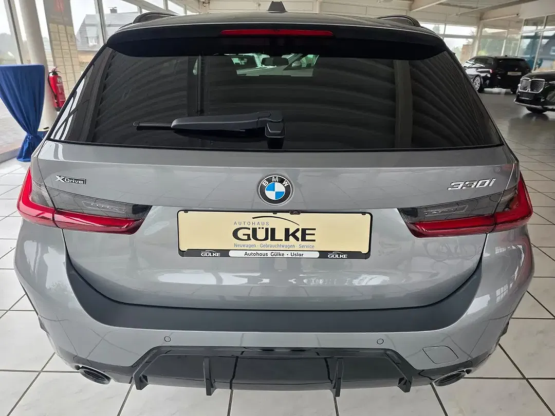 BMW 330 - Thumbnail 4