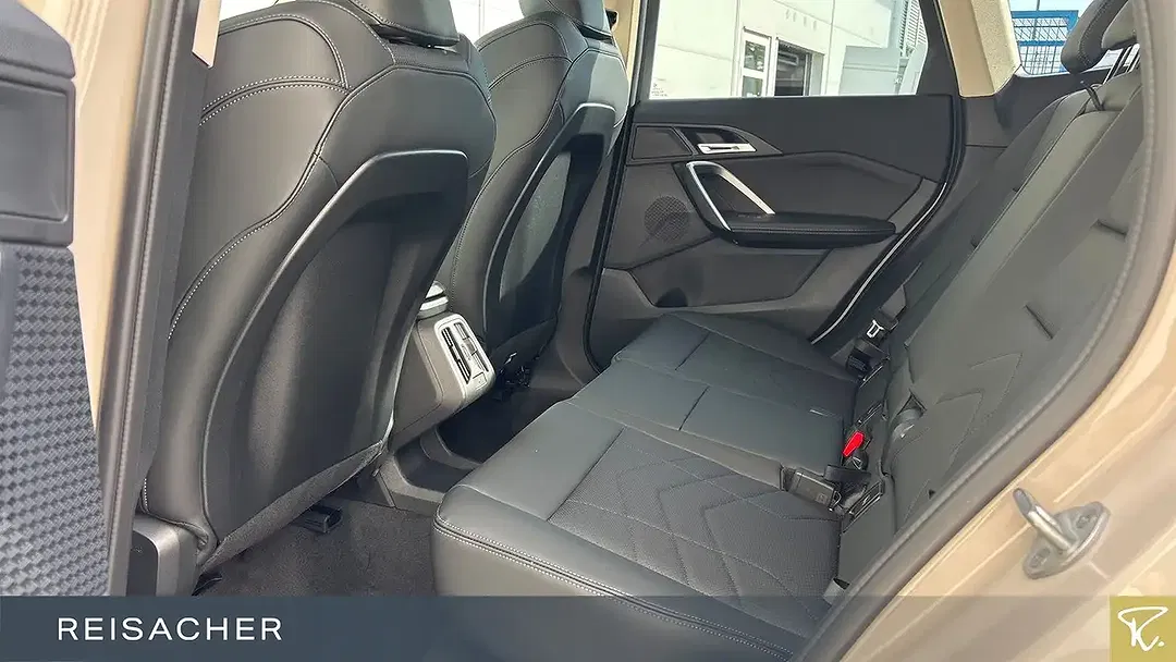 BMW X1 - Thumbnail 8