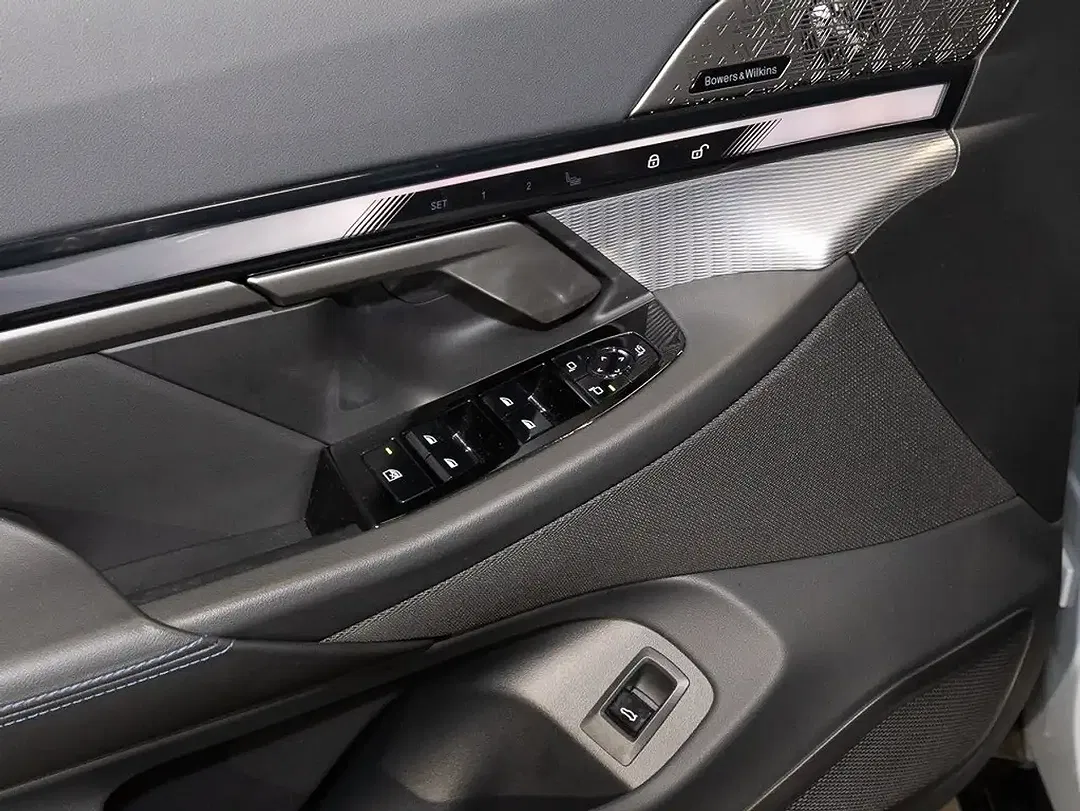 BMW 520 - Thumbnail 5