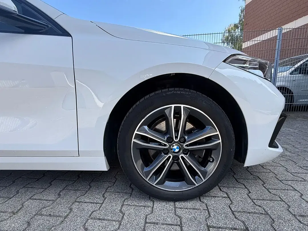 BMW 118 - Thumbnail 11