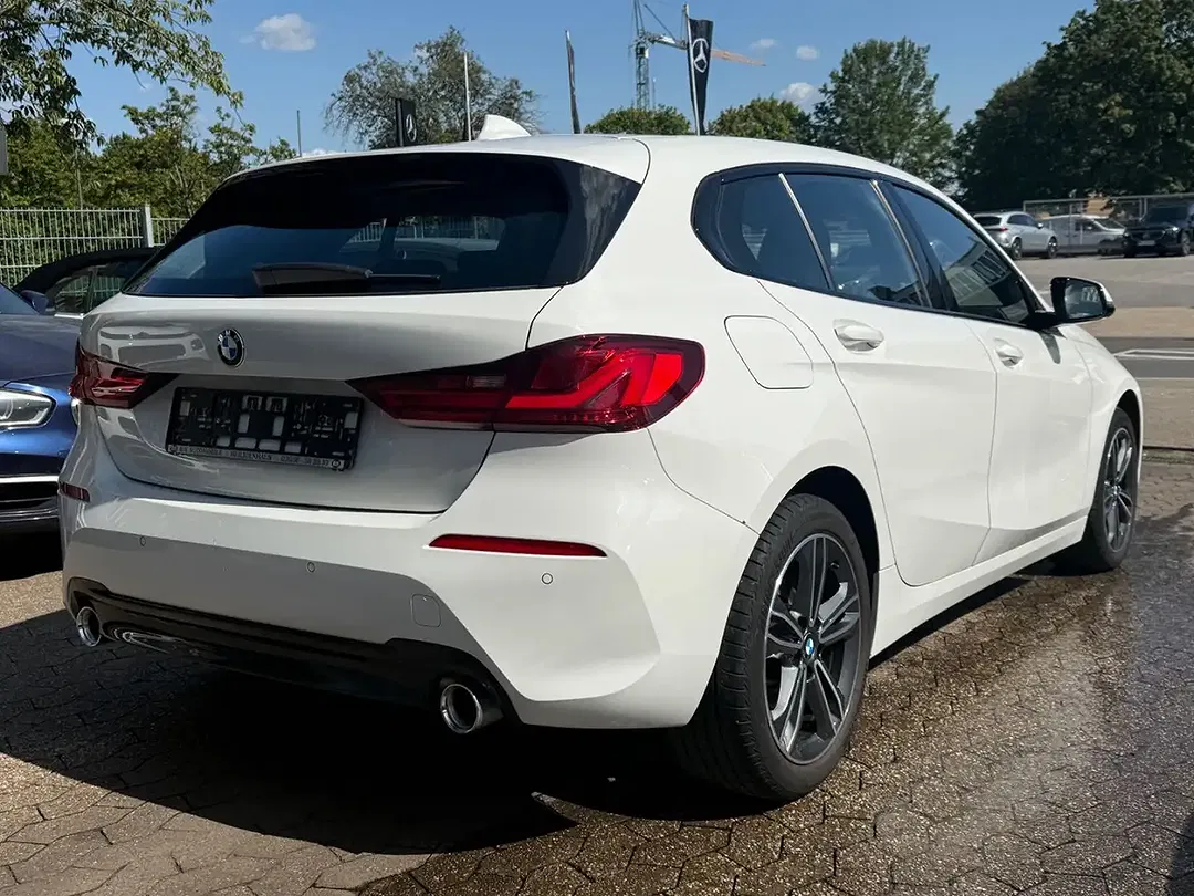 BMW 118 - Thumbnail 9