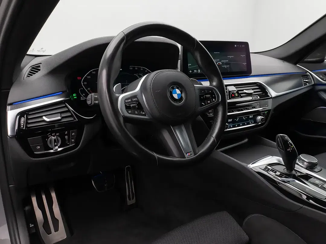 BMW 530 - Thumbnail 20
