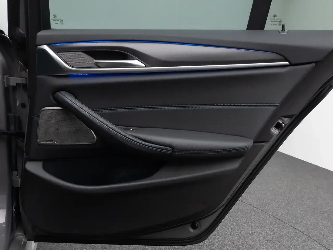 BMW 530 - Thumbnail 30