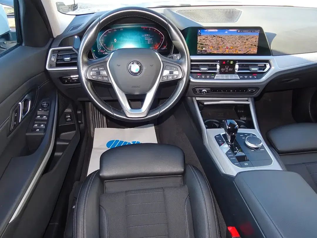 BMW 320 - Thumbnail 10