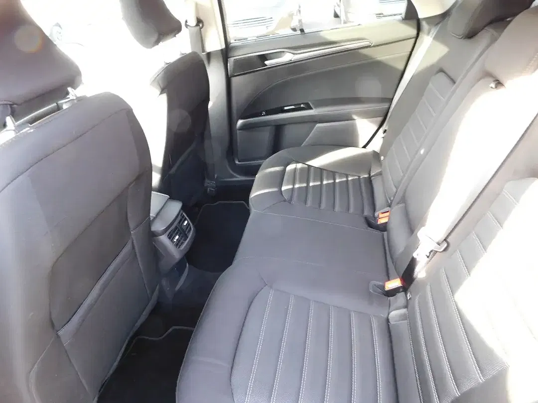 Ford Mondeo - Thumbnail 10