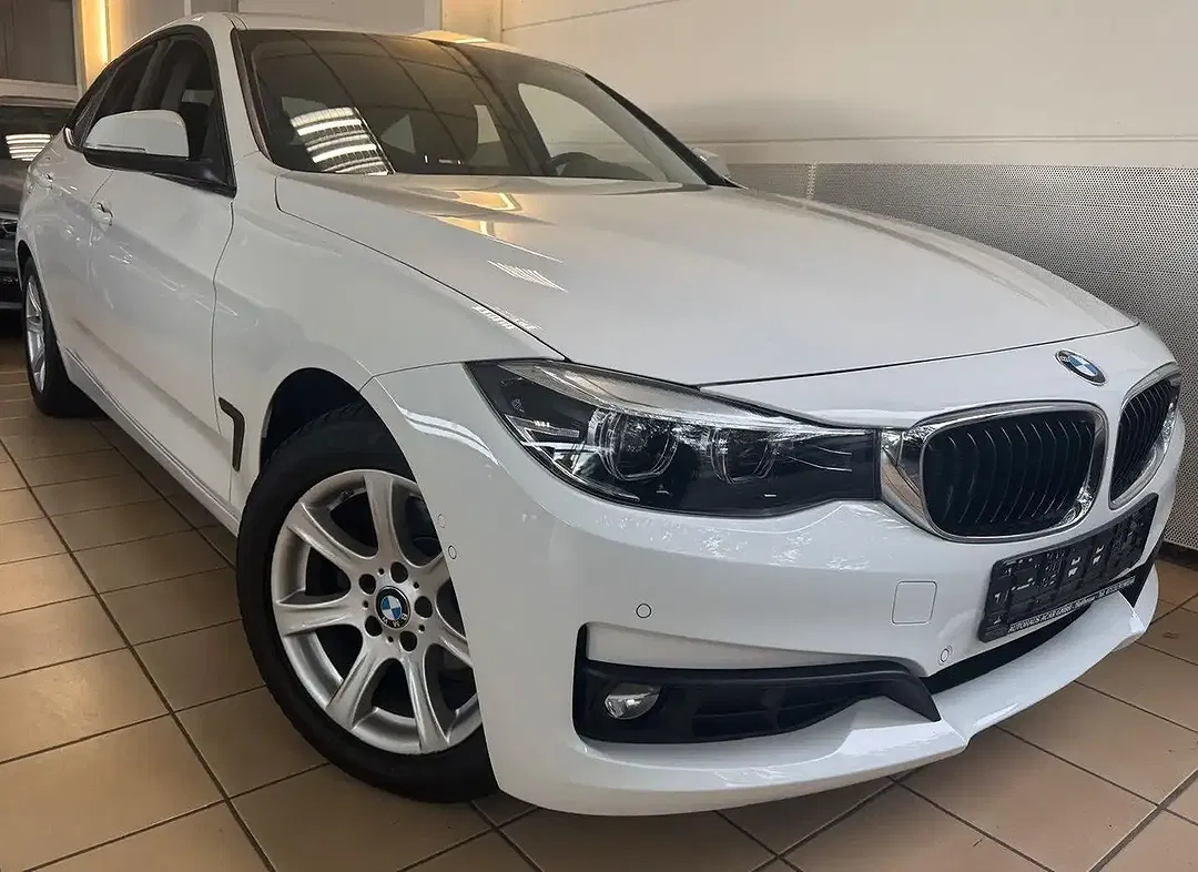 BMW 320 - Thumbnail 1