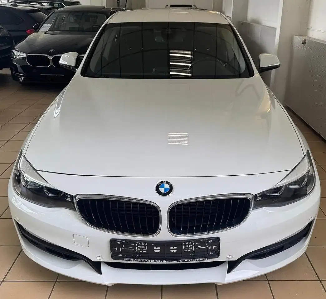 BMW 320 - Thumbnail 5