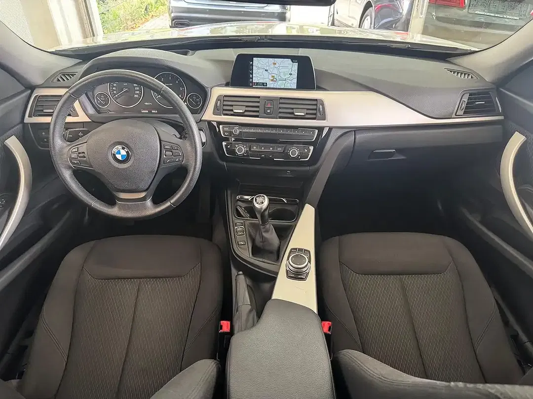 BMW 320 - Thumbnail 8