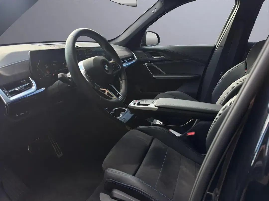 BMW X1 - Thumbnail 9