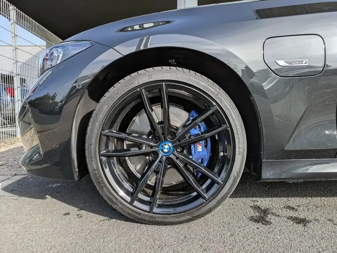 BMW 330 - Thumbnail 13