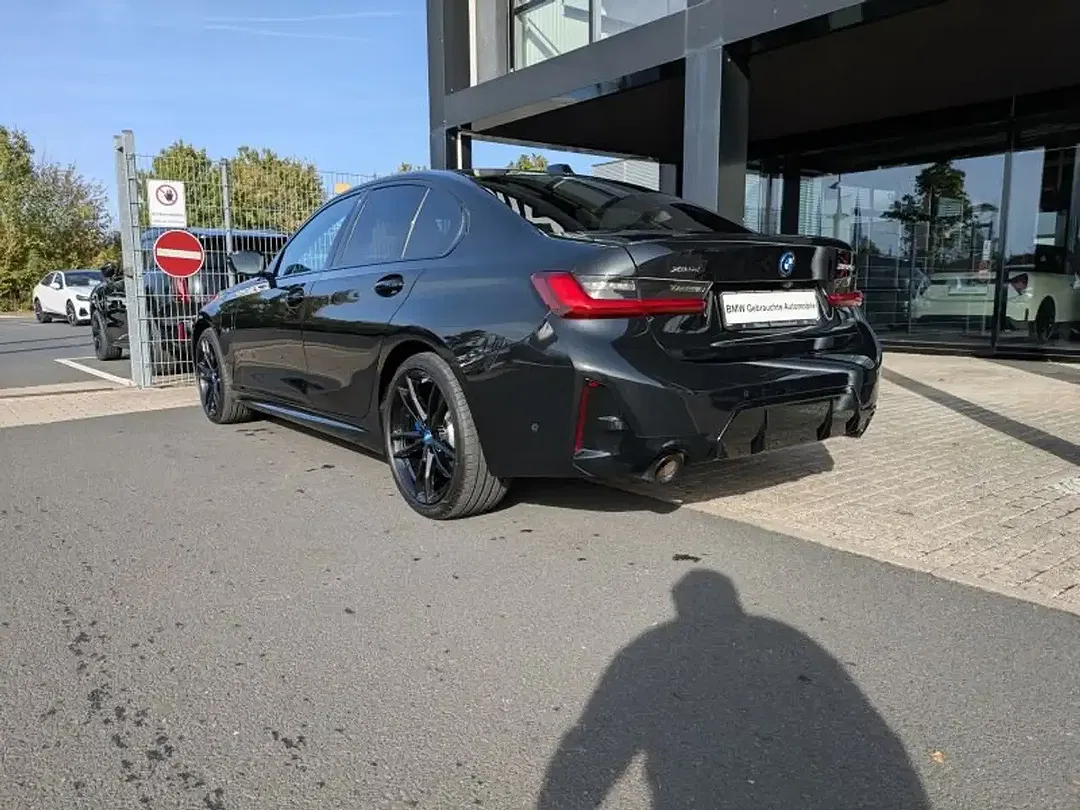 BMW 330 - Thumbnail 3