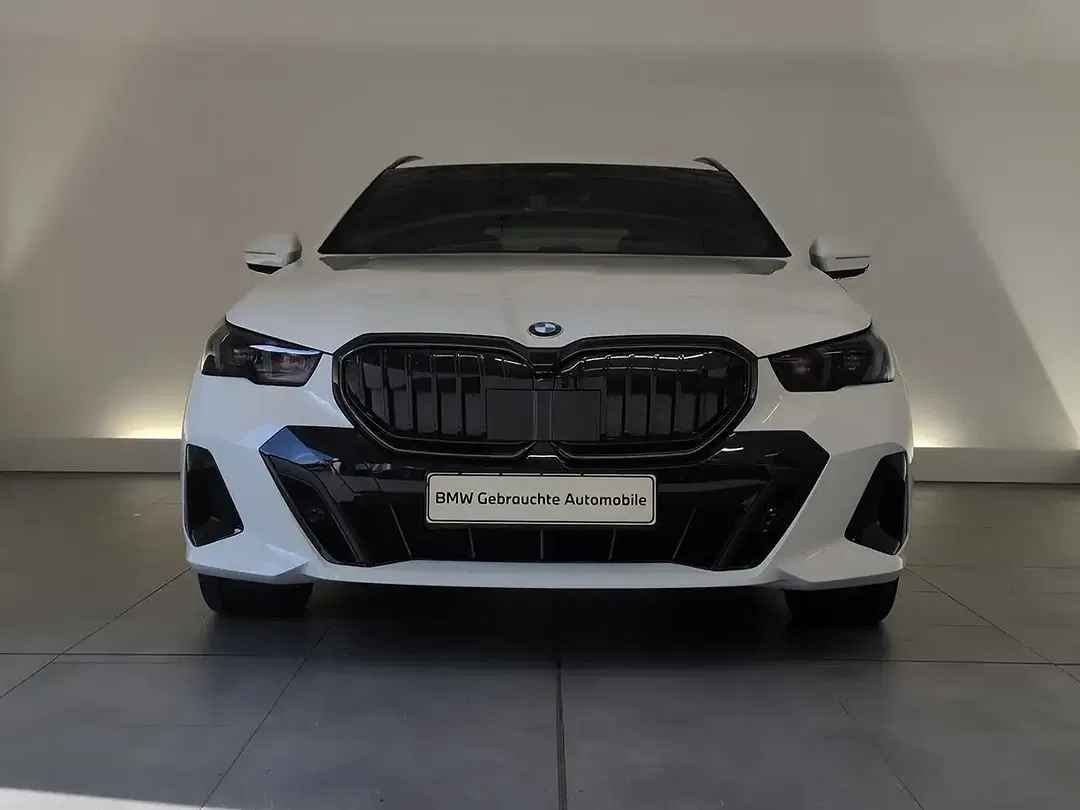 BMW 520 - Thumbnail 2