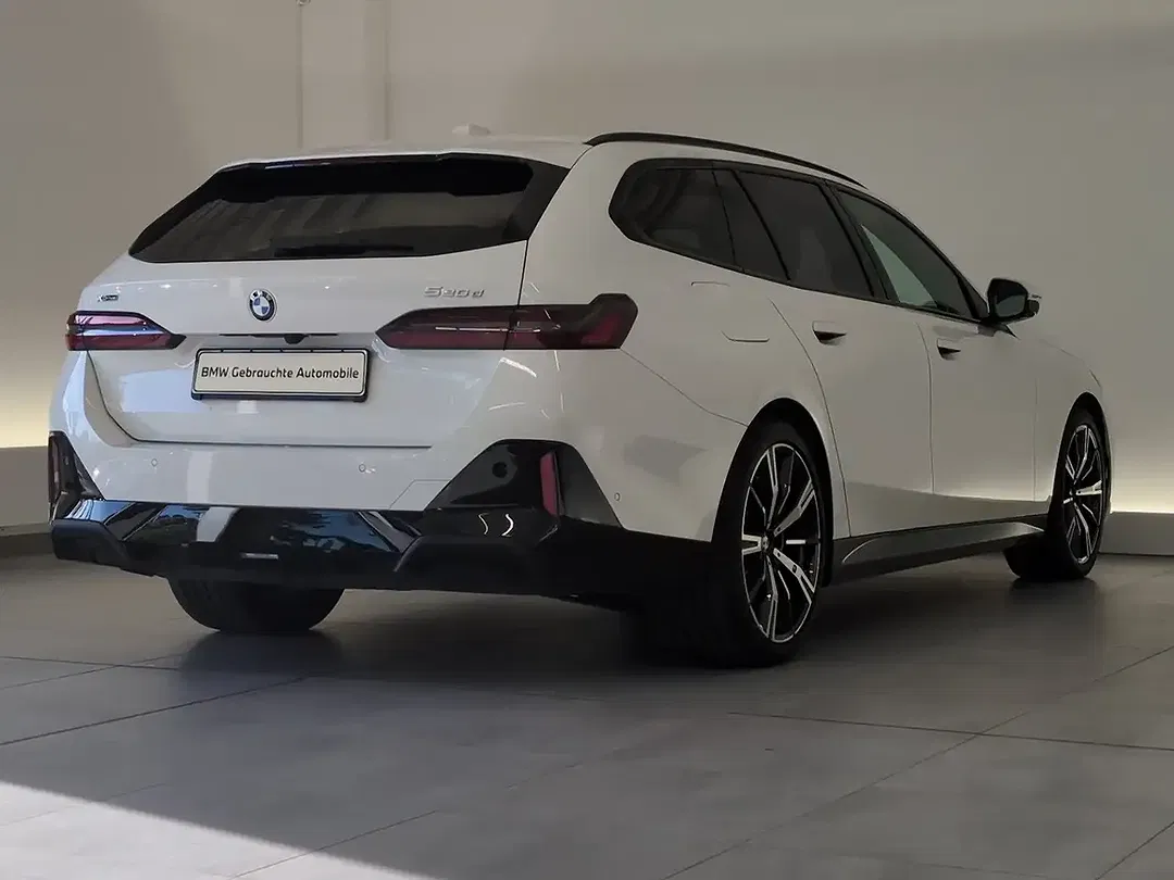 BMW 520 - Thumbnail 8