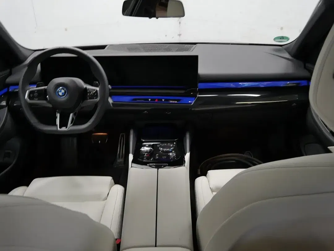 BMW 530 - Thumbnail 2
