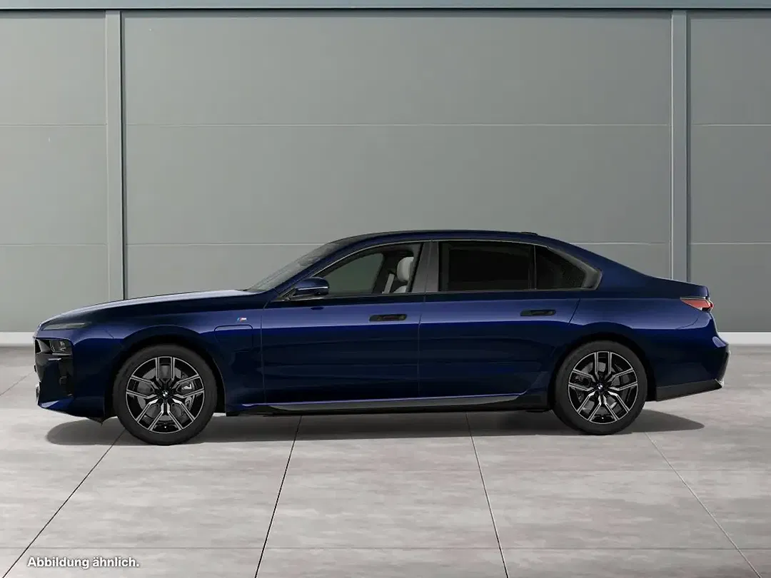 BMW 750 - Thumbnail 7