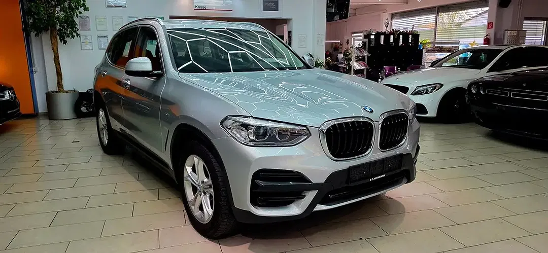 BMW X3 - Thumbnail 2