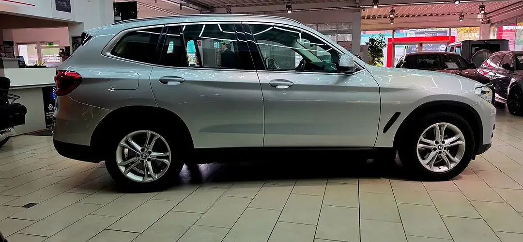 BMW X3 - Thumbnail 4