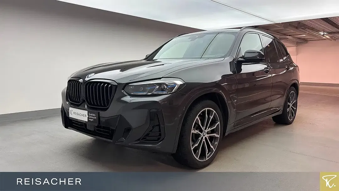 BMW X3 - Thumbnail 1