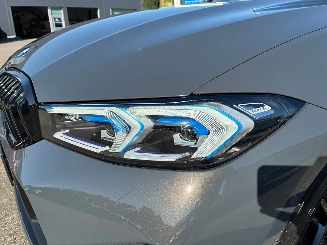 BMW 320 - Thumbnail 9