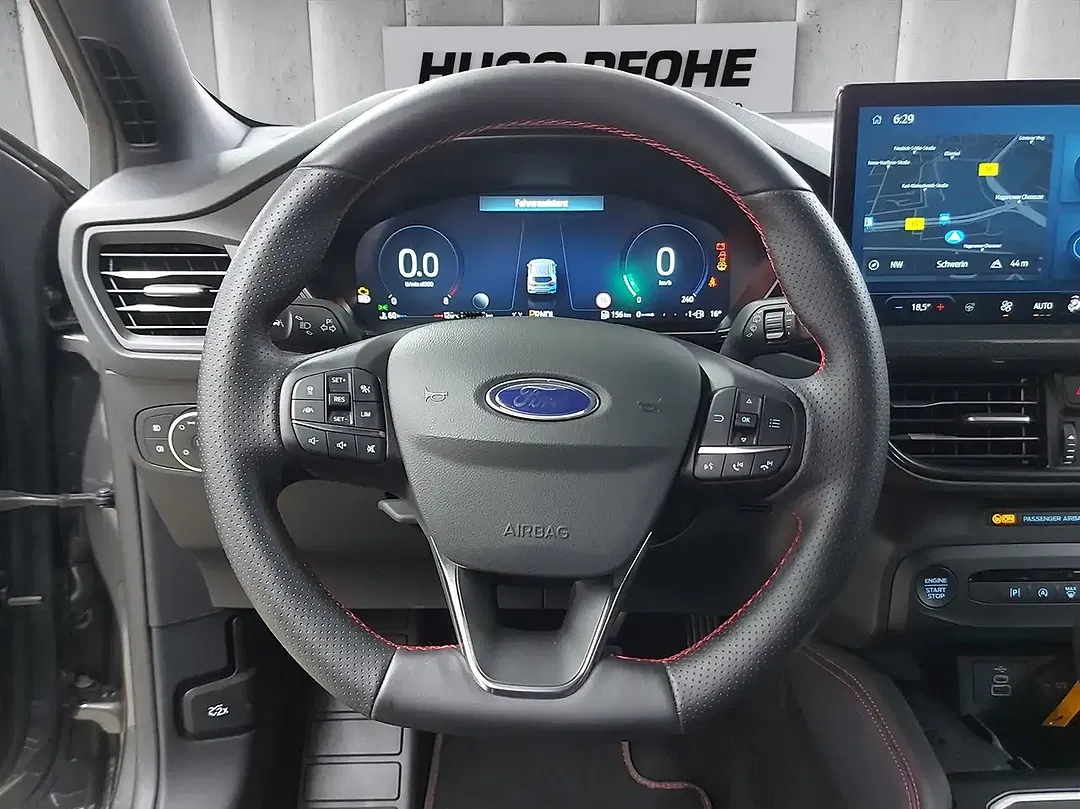 Ford Focus - Thumbnail 13