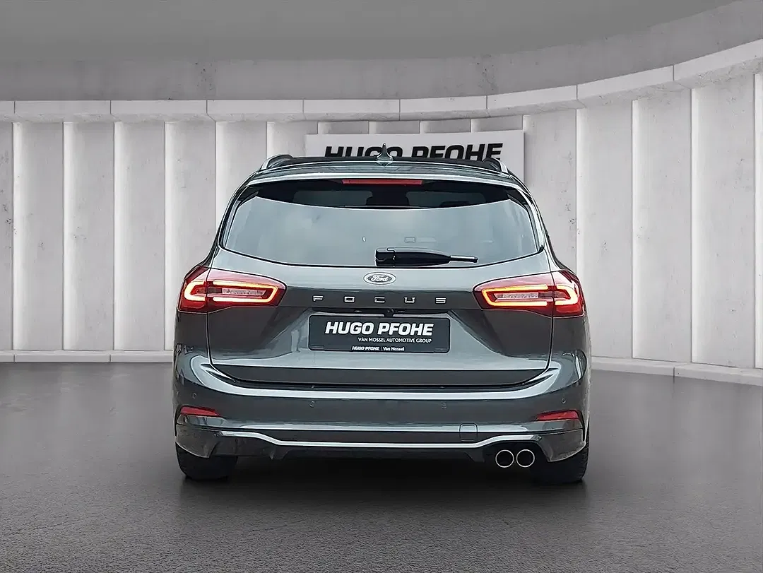 Ford Focus - Thumbnail 4