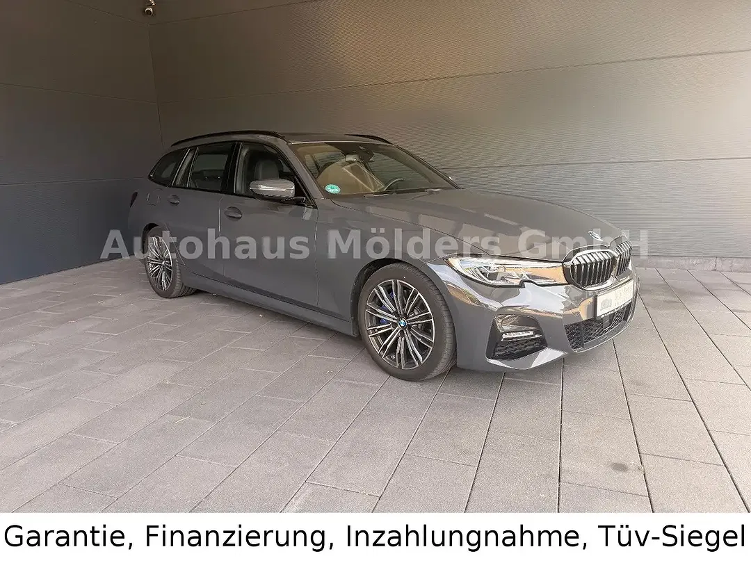 BMW 330 - Thumbnail 6