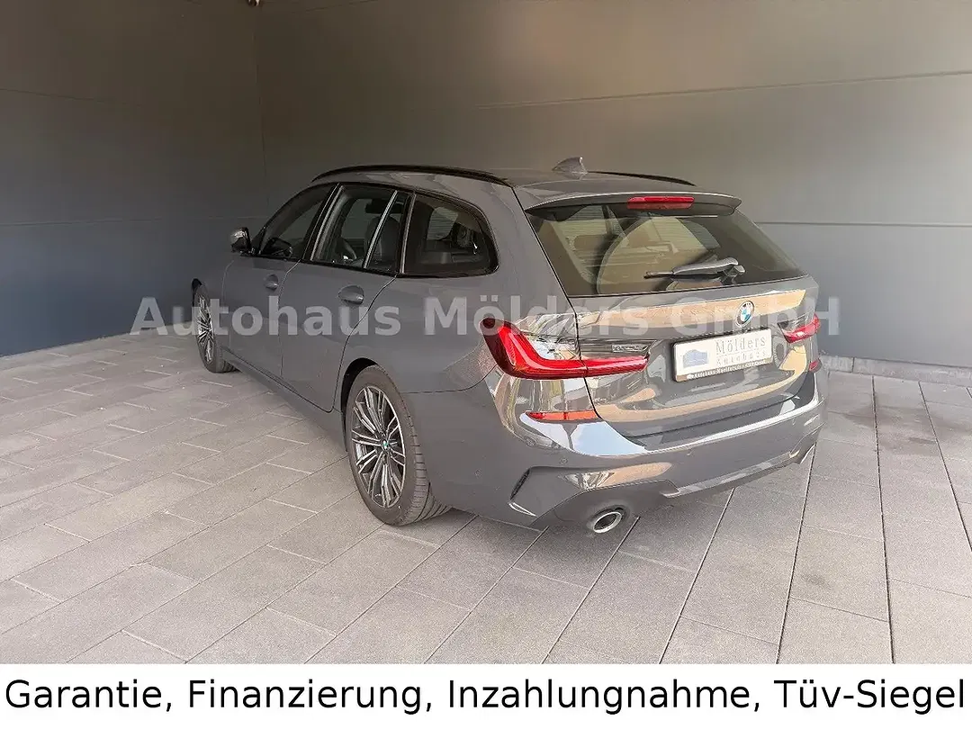 BMW 330 - Thumbnail 8