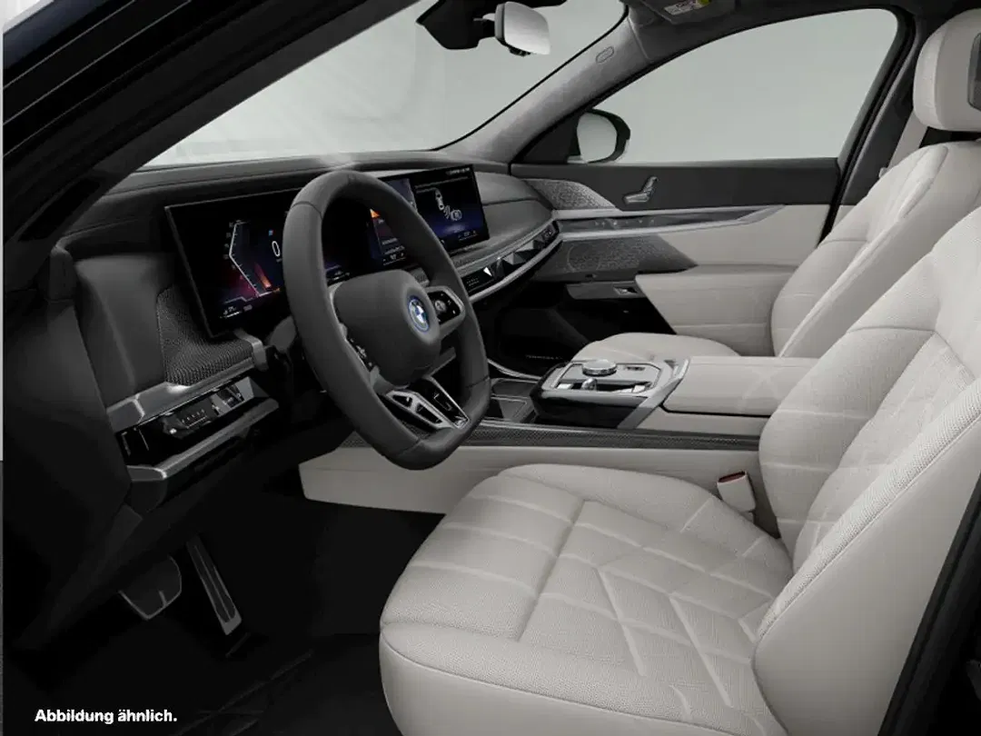 BMW 750 - Thumbnail 3