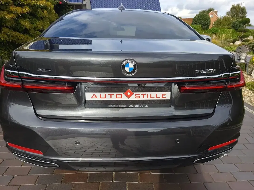 BMW 750 - Thumbnail 6