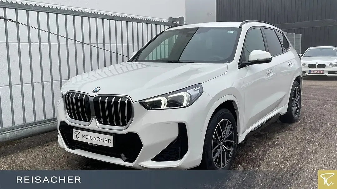 BMW X1 - Thumbnail 1