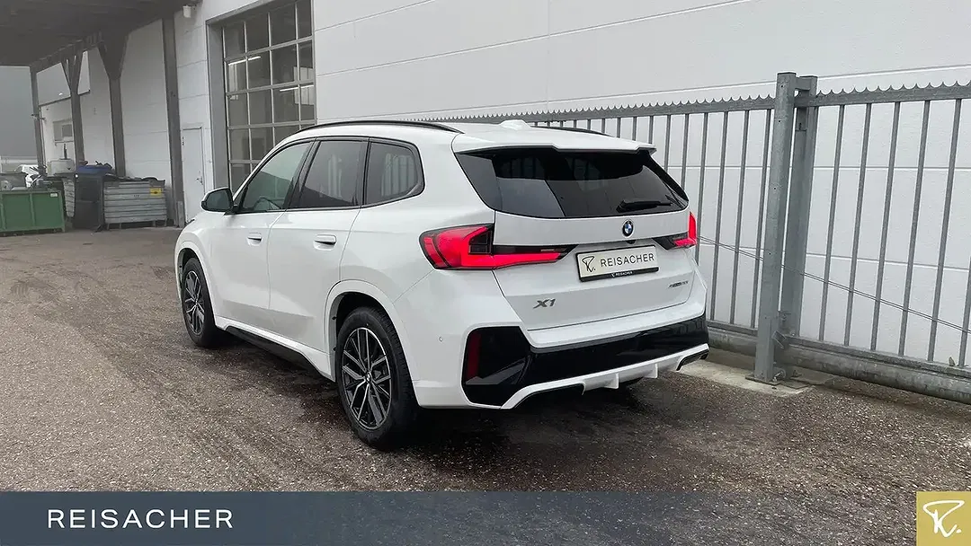 BMW X1 - Thumbnail 2