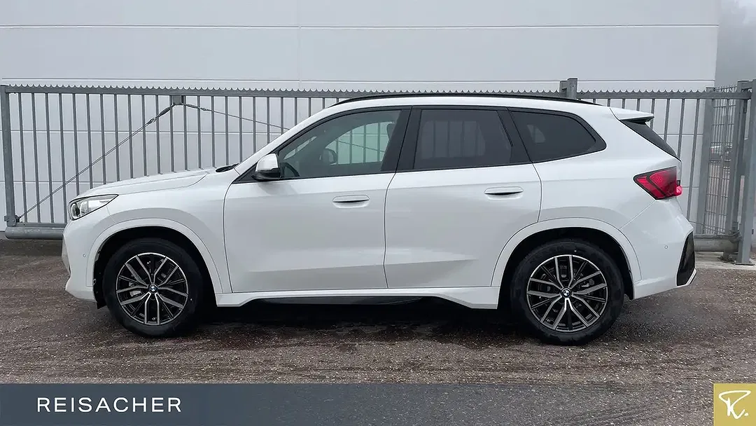 BMW X1 - Thumbnail 9