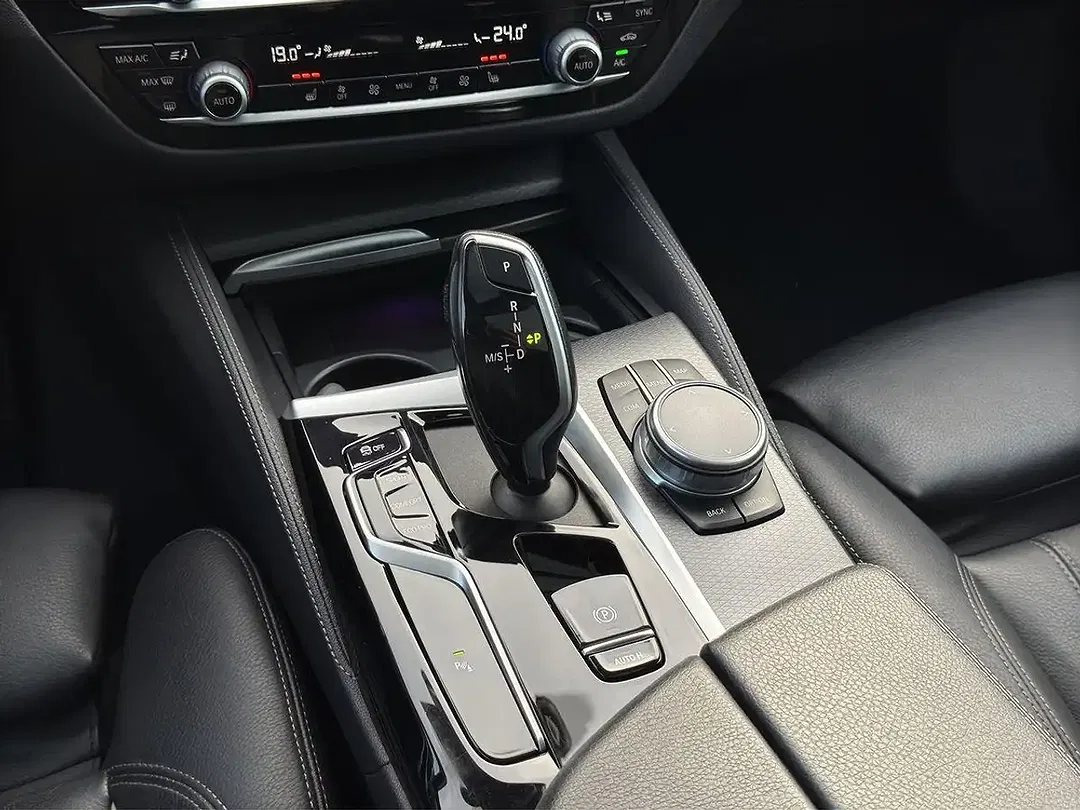 BMW 520 - Thumbnail 21