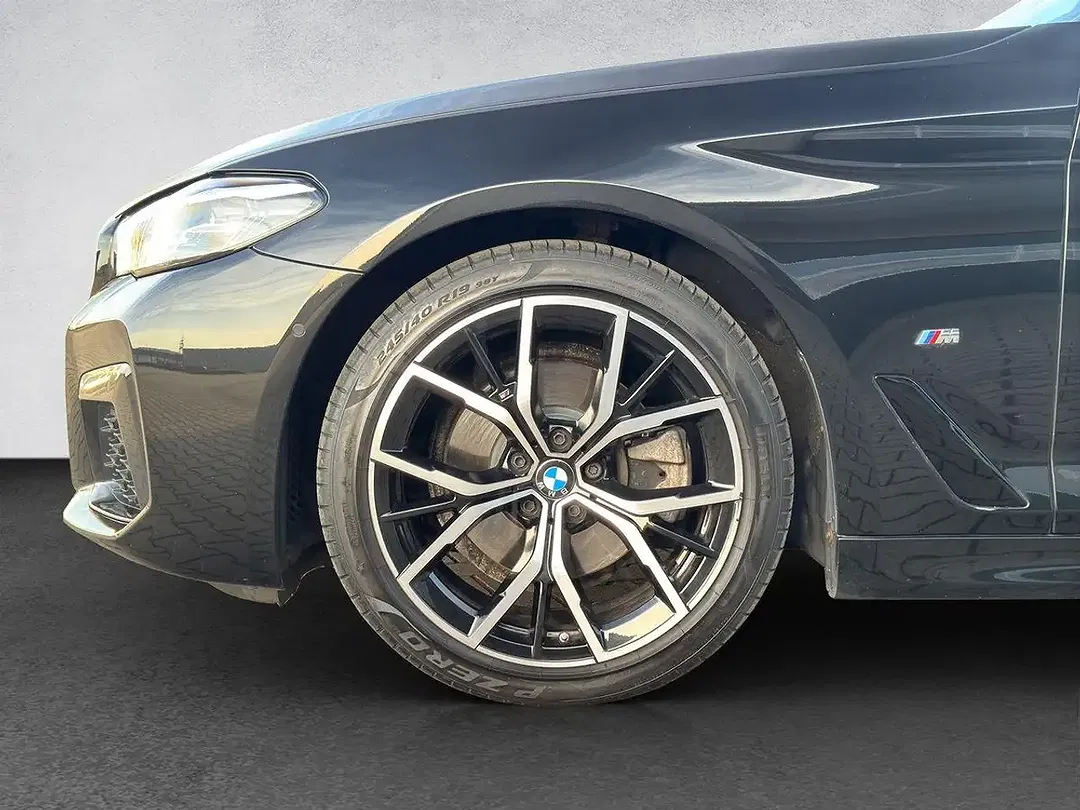 BMW 520 - Thumbnail 35