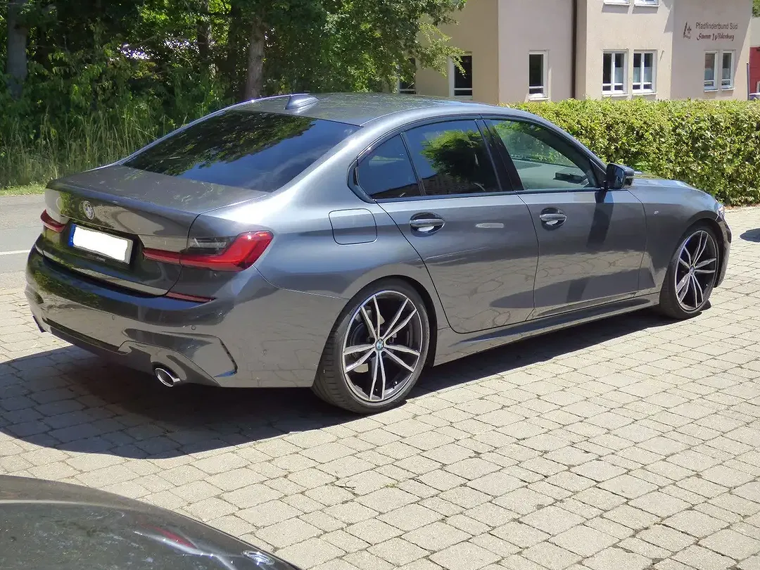 BMW 320 - Thumbnail 7