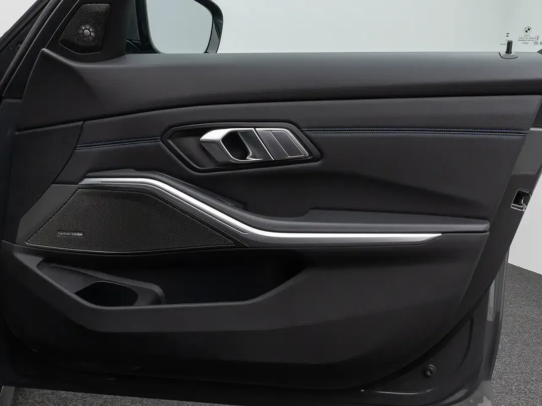 BMW 320 - Thumbnail 33