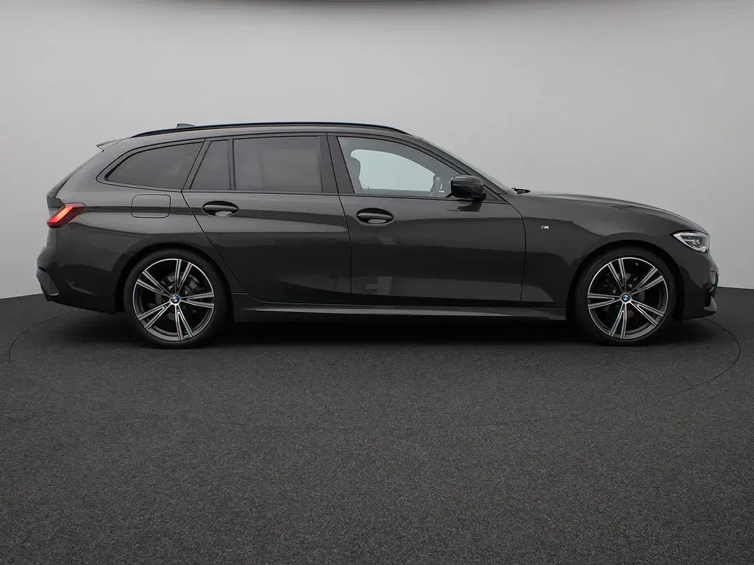 BMW 320 - Thumbnail 5